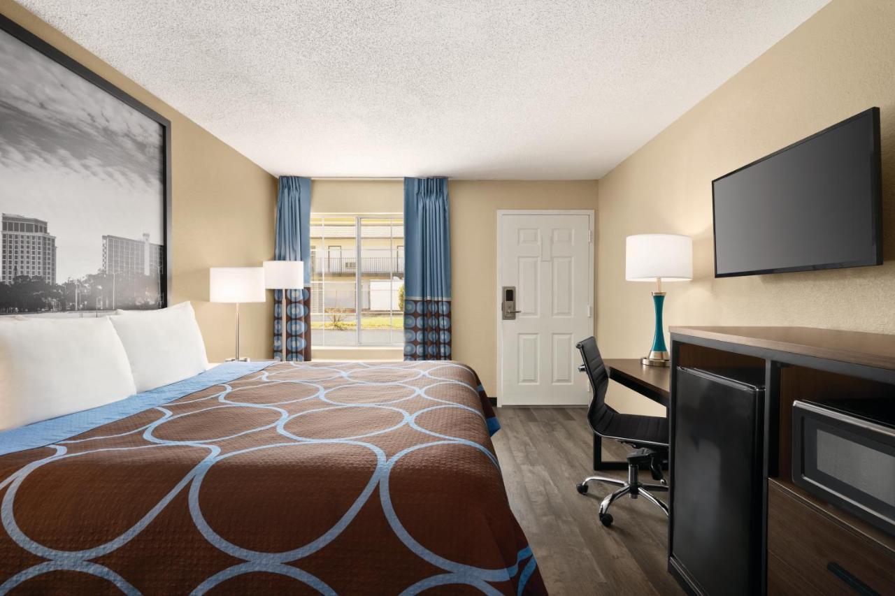 Super 8 By Wyndham Gulfport Biloxi Airport Motell Exteriör bild