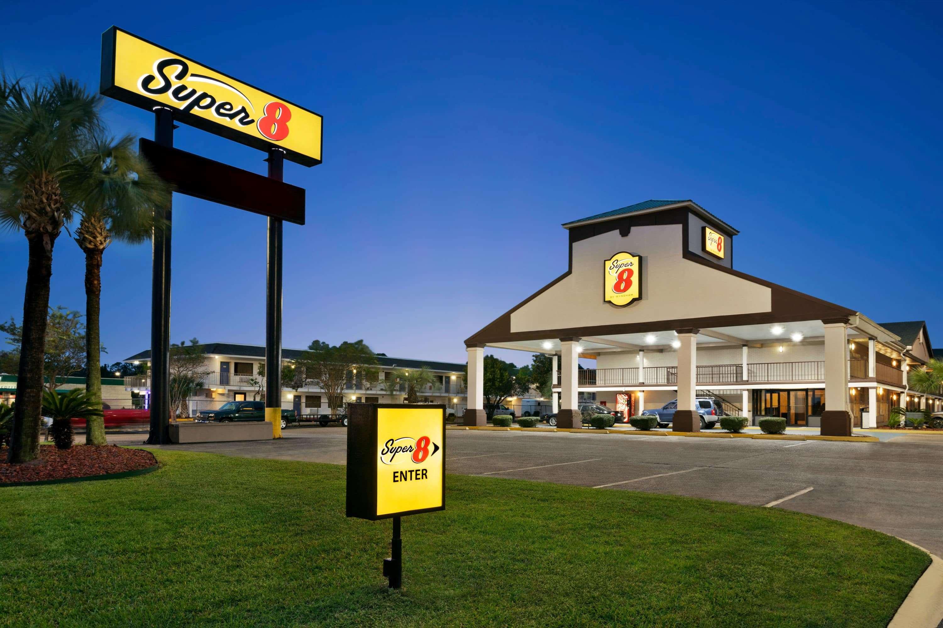 Super 8 By Wyndham Gulfport Biloxi Airport Motell Exteriör bild
