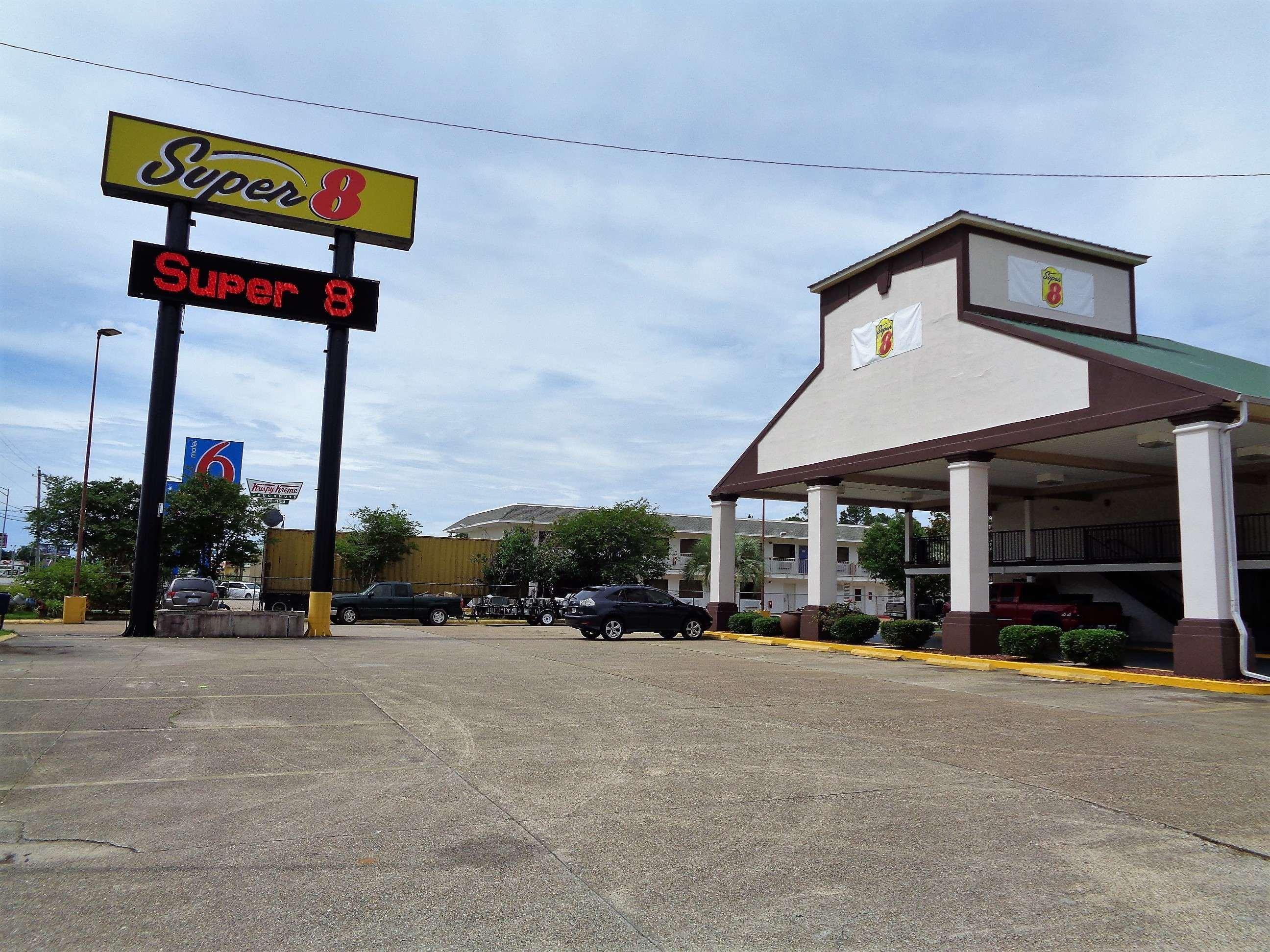 Super 8 By Wyndham Gulfport Biloxi Airport Motell Exteriör bild