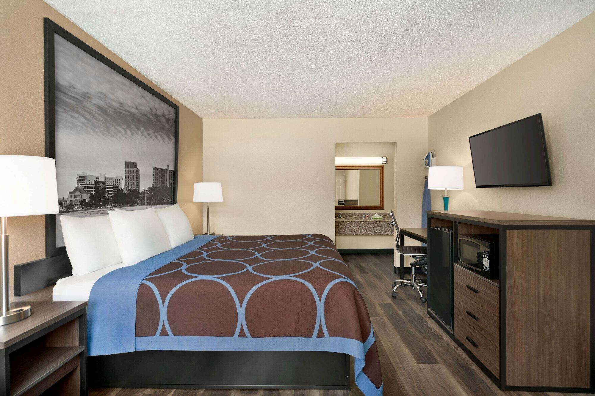 Super 8 By Wyndham Gulfport Biloxi Airport Motell Exteriör bild