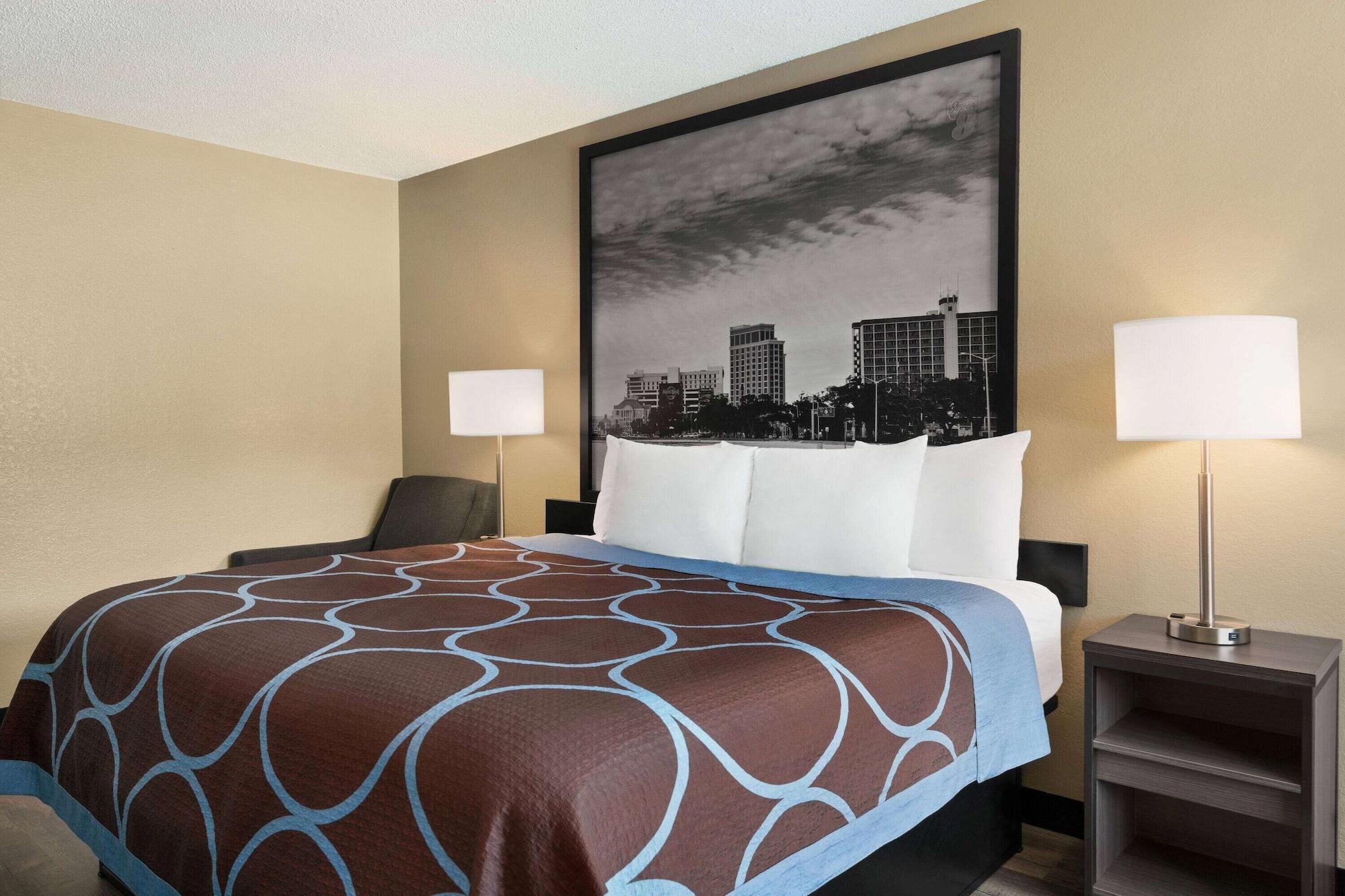 Super 8 By Wyndham Gulfport Biloxi Airport Motell Exteriör bild